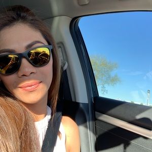 Meet your Posher, Cheri